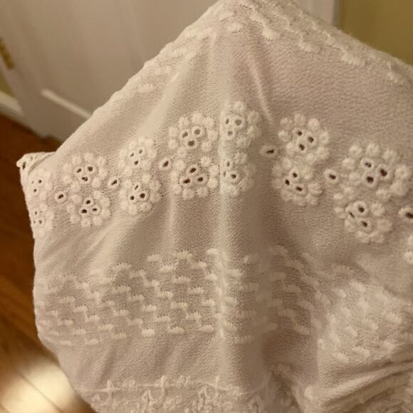 Taylor and Sage size Small white eyelet dress with lining - Picture 9 of 10